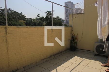 Casa à venda com 115m², 2 quartos e 2 vagasTerraço