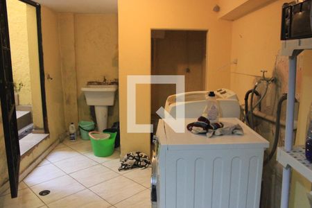 Casa à venda com 115m², 2 quartos e 2 vagasLavanderia