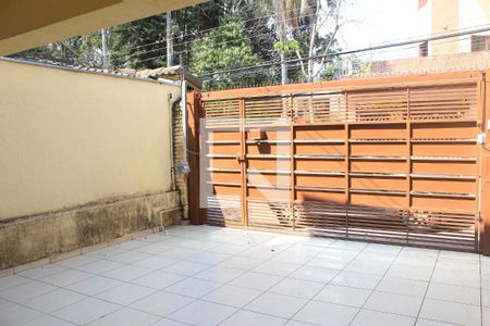 Casa à venda com 115m², 2 quartos e 2 vagasGaragem
