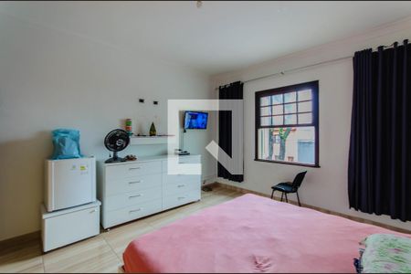 Casa à venda com 270m², 3 quartos e 4 vagasQuarto 2