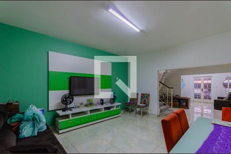 Sala de TV de casa à venda com 3 quartos, 270m² em Cambuci, São Paulo