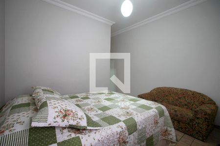 Casa à venda com 244m², 3 quartos e 3 vagasSuite