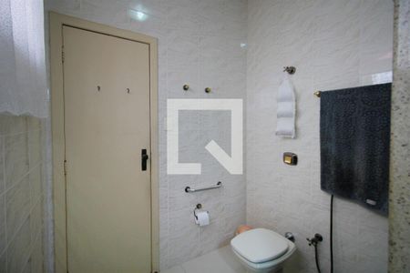 Casa à venda com 244m², 3 quartos e 3 vagasBanheiro da Suíte