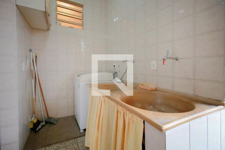 Casa à venda com 244m², 3 quartos e 3 vagasÁrea de Serviço