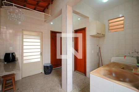 Casa à venda com 244m², 3 quartos e 3 vagasÁrea de Serviço