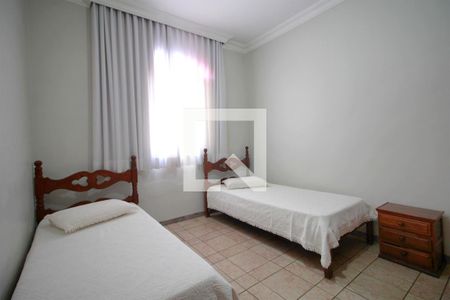 Casa à venda com 244m², 3 quartos e 3 vagasQuarto 2