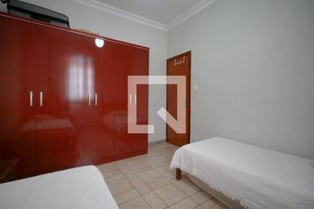 Casa à venda com 244m², 3 quartos e 3 vagasQuarto 2