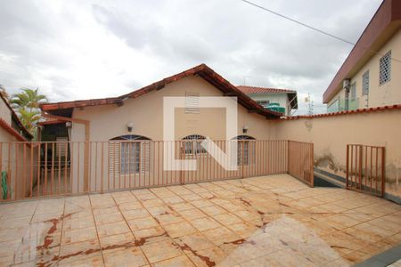 Casa à venda com 244m², 3 quartos e 3 vagasQuintal