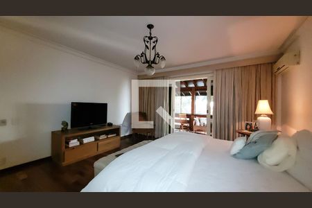 Casa de condomínio à venda com 640m², 4 quartos e 4 vagasSuíte master