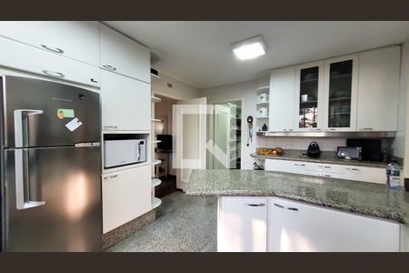 Casa de condomínio à venda com 640m², 4 quartos e 4 vagasCozinha