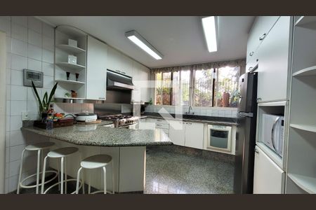 Casa de condomínio à venda com 640m², 4 quartos e 4 vagasCozinha