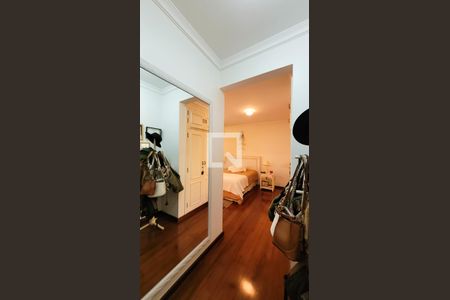 Casa de condomínio à venda com 640m², 4 quartos e 4 vagasCloset da suíte 1