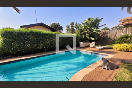 Casa de condomínio à venda com 640m², 4 quartos e 4 vagasPiscina