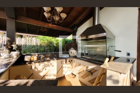 Casa de condomínio à venda com 640m², 4 quartos e 4 vagasChurrasqueira