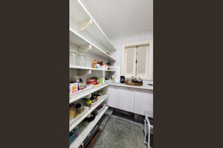 Casa de condomínio à venda com 640m², 4 quartos e 4 vagasDespensa