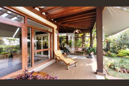 Casa de condomínio à venda com 640m², 4 quartos e 4 vagasÁrea externa