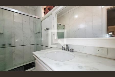 Casa de condomínio à venda com 640m², 4 quartos e 4 vagasBanheiro da Suite Master
