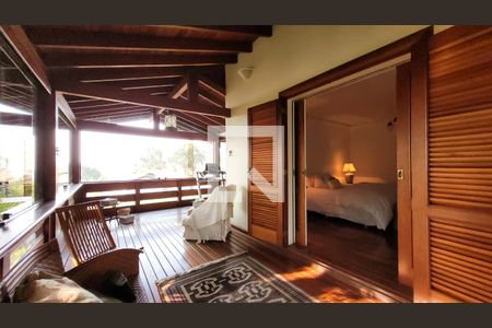 Casa de condomínio à venda com 640m², 4 quartos e 4 vagasVaranda da Suíte master