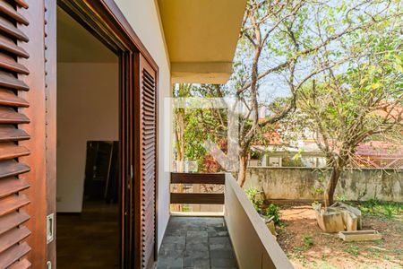 Casa de condomínio à venda com 560m², 4 quartos e 4 vagas Casa de condomínio à venda com 560m², 4 quartos e 4 vagasSuite - Varanda