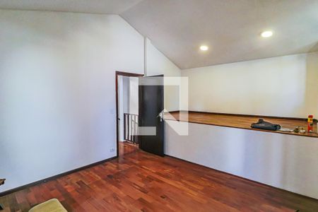 Casa de condomínio à venda com 560m², 4 quartos e 4 vagas Casa de condomínio à venda com 560m², 4 quartos e 4 vagasQuarto 02