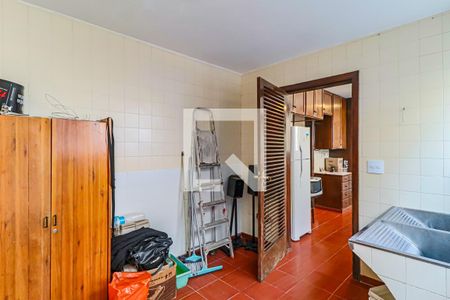 Casa de condomínio à venda com 560m², 4 quartos e 4 vagas Casa de condomínio à venda com 560m², 4 quartos e 4 vagasLavanderia