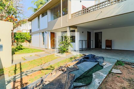Casa de condomínio à venda com 560m², 4 quartos e 4 vagas Casa de condomínio à venda com 560m², 4 quartos e 4 vagasGaragem