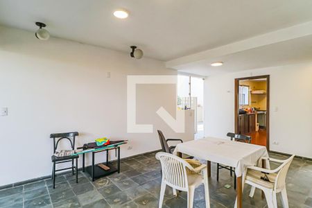 Casa de condomínio à venda com 560m², 4 quartos e 4 vagas Casa de condomínio à venda com 560m², 4 quartos e 4 vagasSala de jantar