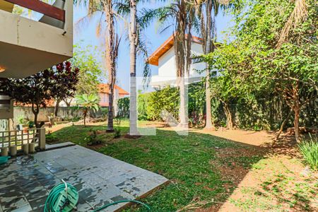 Casa de condomínio à venda com 560m², 4 quartos e 4 vagas Casa de condomínio à venda com 560m², 4 quartos e 4 vagasJardim