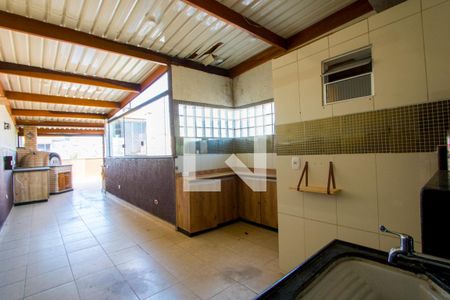 Apartamento à venda com 100m², 2 quartos e 1 vagaÁrea de serviço