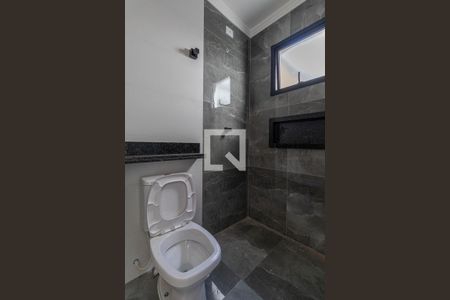 Casa à venda com 135m², 3 quartos e 2 vagas Casa à venda com 135m², 3 quartos e 2 vagasBanheiro