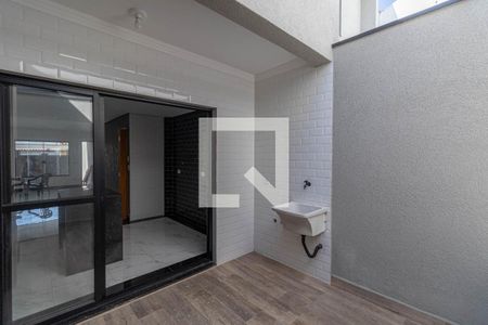 Casa à venda com 135m², 3 quartos e 2 vagas Casa à venda com 135m², 3 quartos e 2 vagasÁrea de Serviço