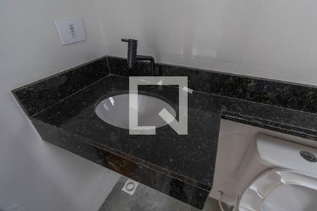 Casa à venda com 135m², 3 quartos e 2 vagas Casa à venda com 135m², 3 quartos e 2 vagasBanheiro