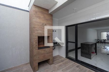 Casa à venda com 135m², 3 quartos e 2 vagas Casa à venda com 135m², 3 quartos e 2 vagasChurrasqueira