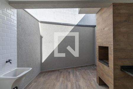 Casa à venda com 135m², 3 quartos e 2 vagas Casa à venda com 135m², 3 quartos e 2 vagasChurrasqueira