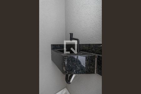 Casa à venda com 135m², 3 quartos e 2 vagas Casa à venda com 135m², 3 quartos e 2 vagasLavabo