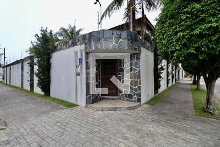 Casa para alugar com 600m², 5 quartos e 5 vagasFachada