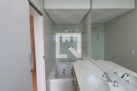 Casa para alugar com 600m², 5 quartos e 5 vagasBanheiro Suíte 4