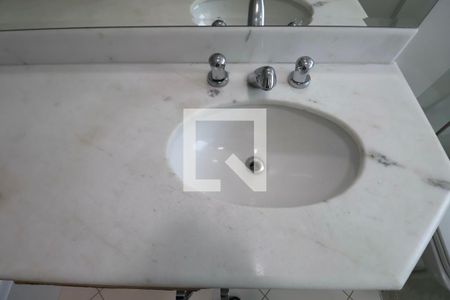Casa para alugar com 600m², 5 quartos e 5 vagasBanheiro Suíte 4