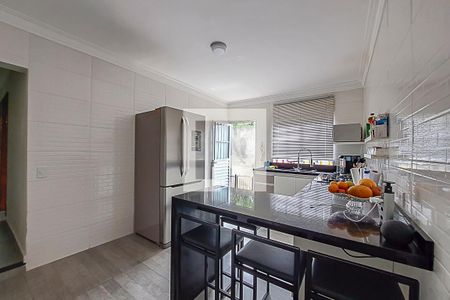 Casa à venda com 230m², 3 quartos e 2 vagasCozinha