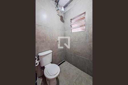 Casa à venda com 230m², 3 quartos e 2 vagasBanheiro de serviço