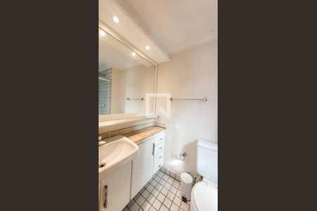Apartamento para alugar com 75m², 3 quartos e 1 vaga Apartamento para alugar com 75m², 3 quartos e 1 vagaBanheiro da Suite