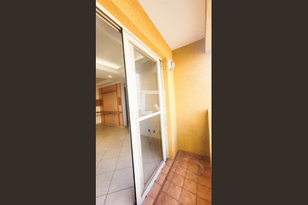 Apartamento para alugar com 75m², 3 quartos e 1 vaga Apartamento para alugar com 75m², 3 quartos e 1 vagaVaranda da Sala