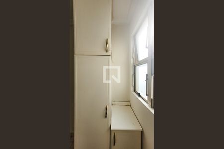 Apartamento para alugar com 75m², 3 quartos e 1 vaga Apartamento para alugar com 75m², 3 quartos e 1 vagaLavanderia