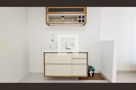 Sala / Cozinha de apartamento para alugar com 1 quarto, 37m² em Socorro, São Paulo