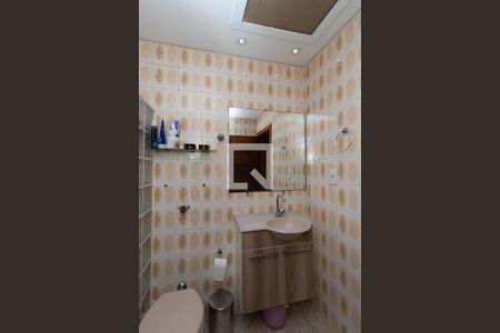 Casa à venda com 90m², 3 quartos e 1 vaga Casa à venda com 90m², 3 quartos e 1 vagaBanheiro