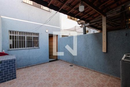 Casa à venda com 90m², 3 quartos e 1 vaga Casa à venda com 90m², 3 quartos e 1 vagaQuintal