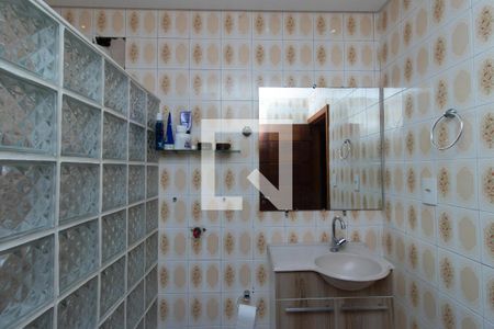 Casa à venda com 90m², 3 quartos e 1 vaga Casa à venda com 90m², 3 quartos e 1 vagaBanheiro