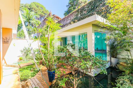 Casa de condomínio à venda com 550m², 5 quartos e 8 vagasJardim