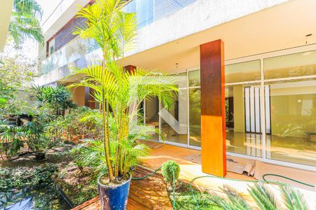 Casa de condomínio à venda com 550m², 5 quartos e 8 vagasJardim