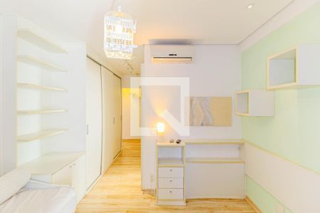 Casa de condomínio à venda com 550m², 5 quartos e 8 vagasSuíte 1